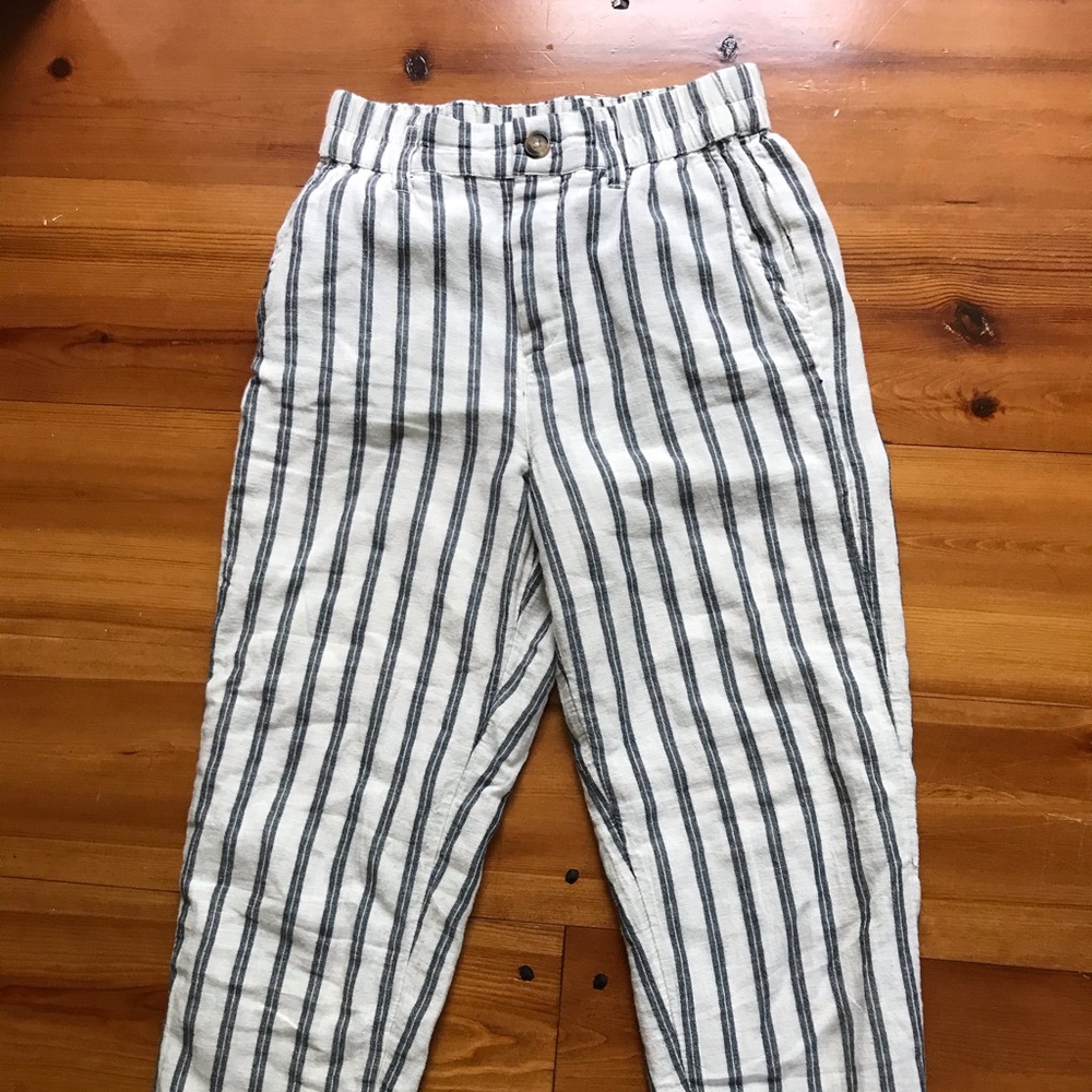 AE striped cropped pants 💞